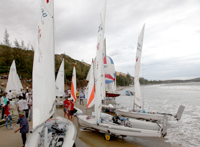 Hưng Thịnh tự hào là nhà tài trợ chính lễ hội thuyền buồm Quốc Tế
